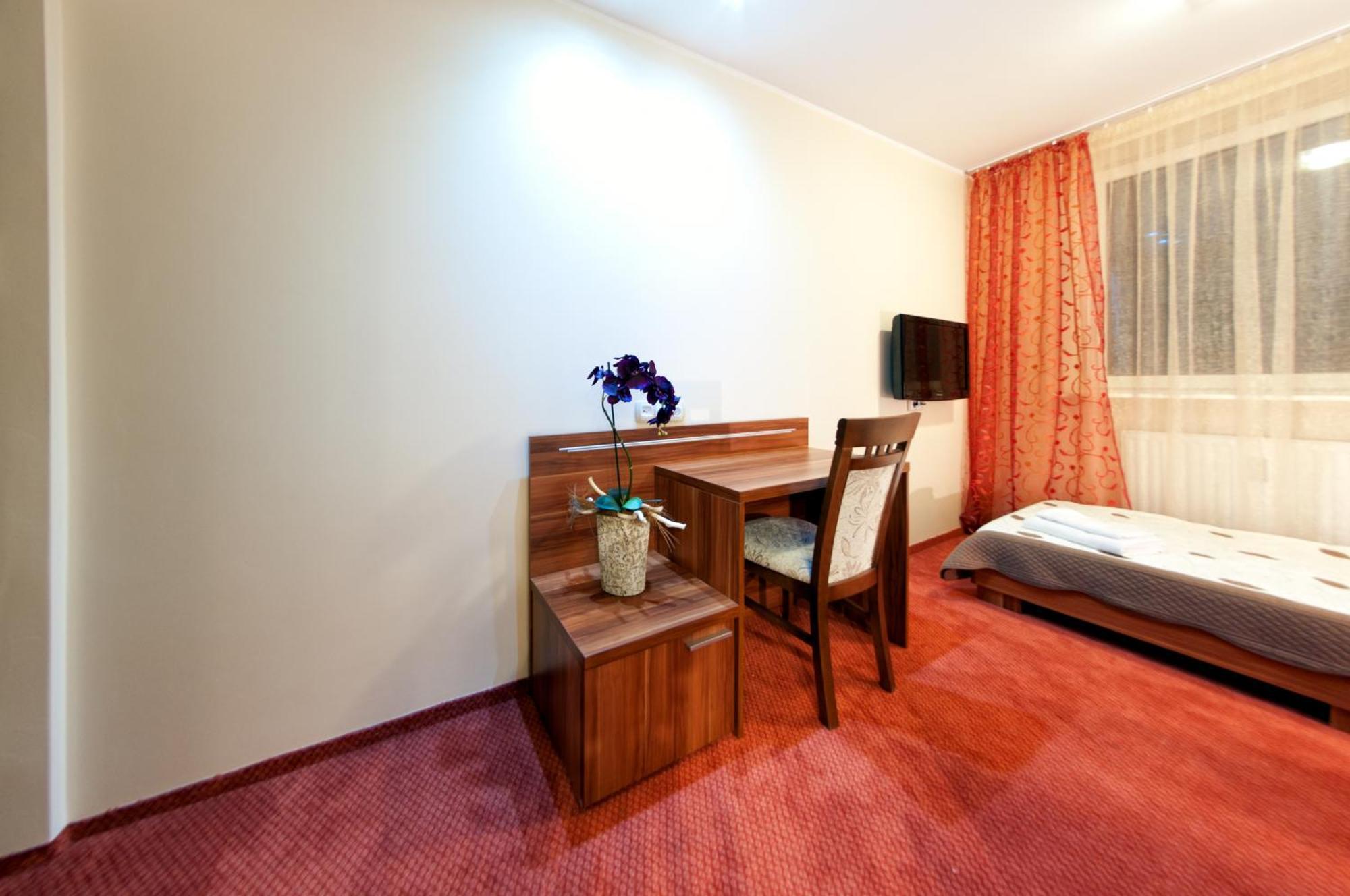 Hotel-24 2*