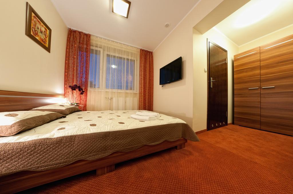 Hotel-24